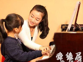 钢琴艺术培训中心起名