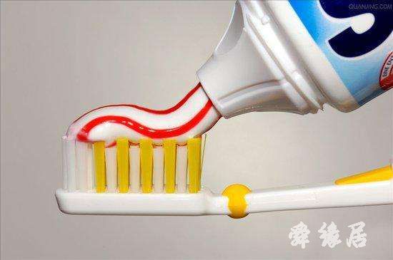牙膏品牌名字
